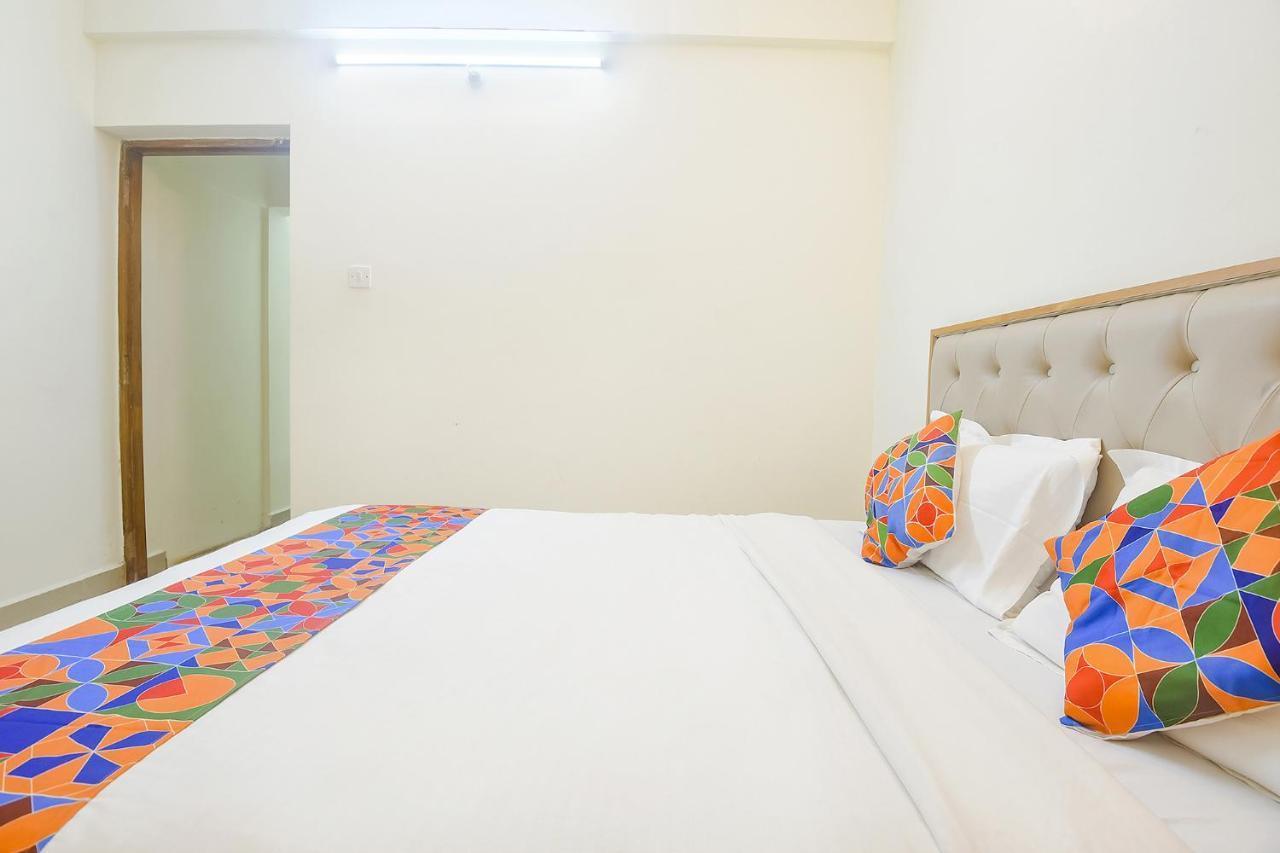 Hotel Fabexpress De Classio With Pool - Nr Candolim Beach Esterno foto