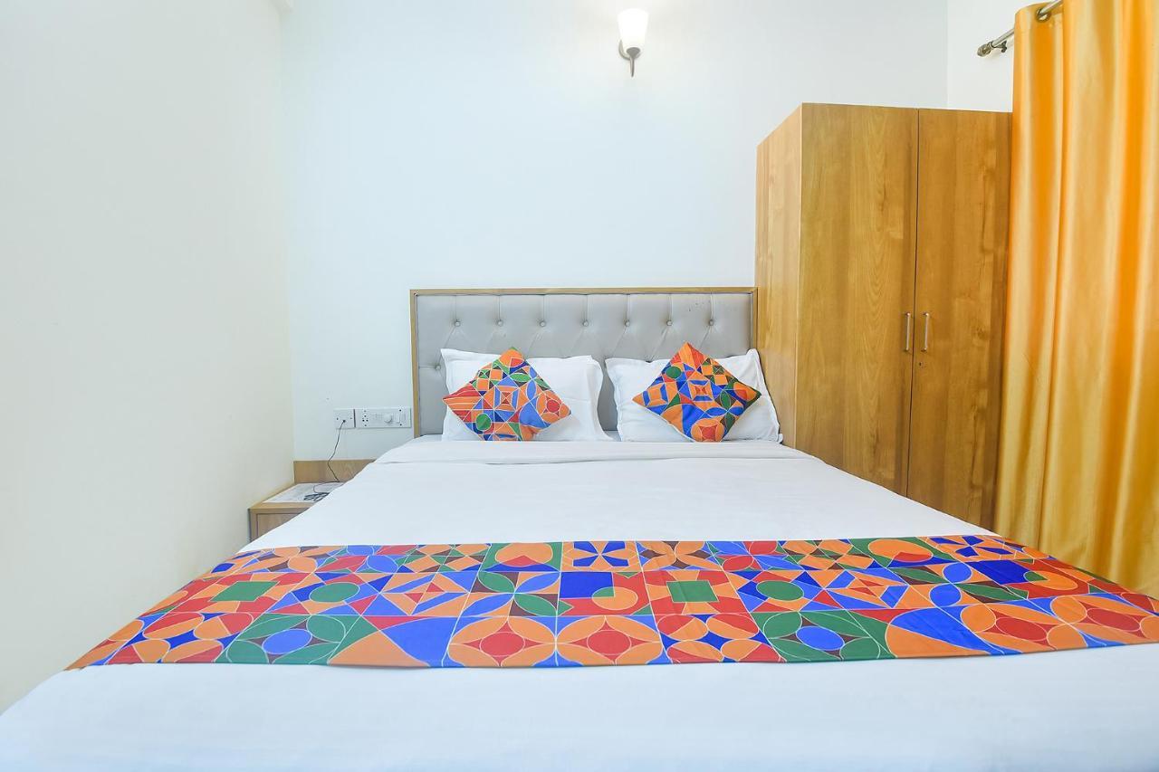 Hotel Fabexpress De Classio With Pool - Nr Candolim Beach Esterno foto